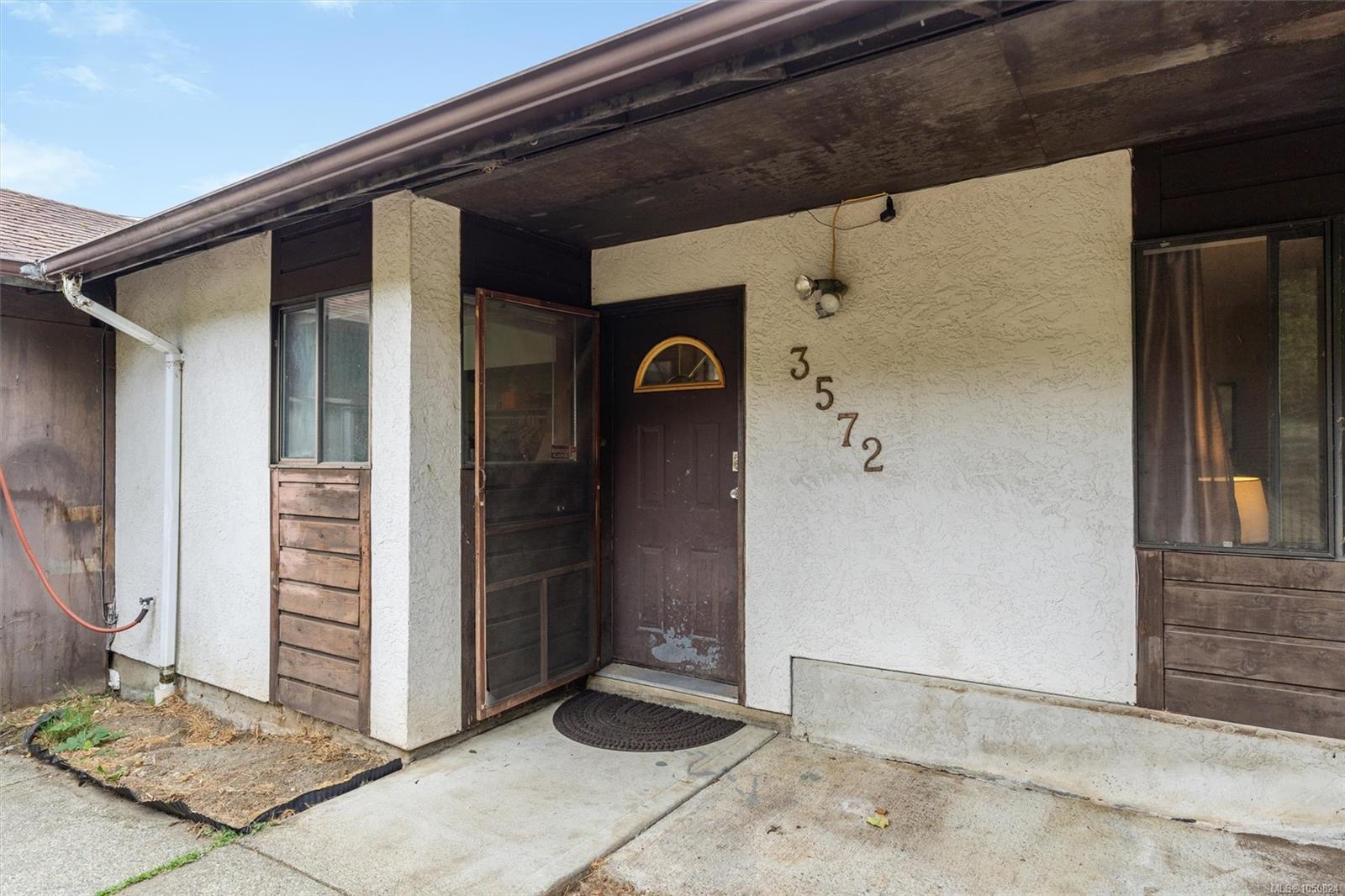 3572 Wishart Rd — listing photo 7 of 31
