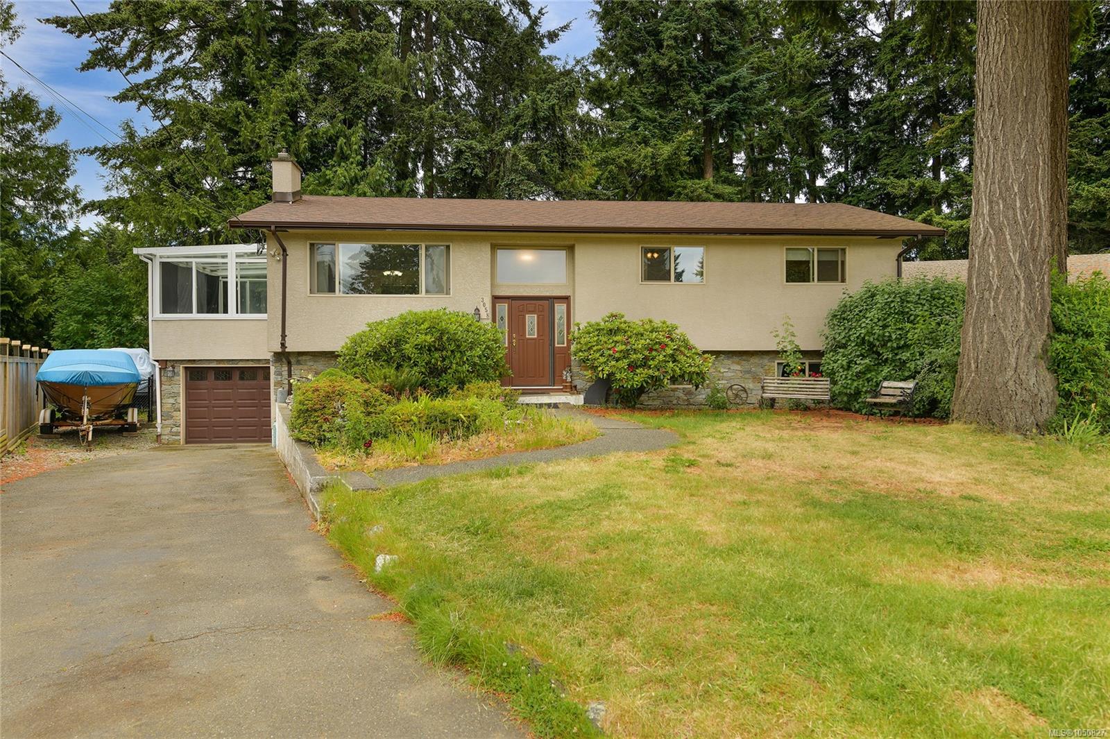 3058 CAROLA Pl, Colwood