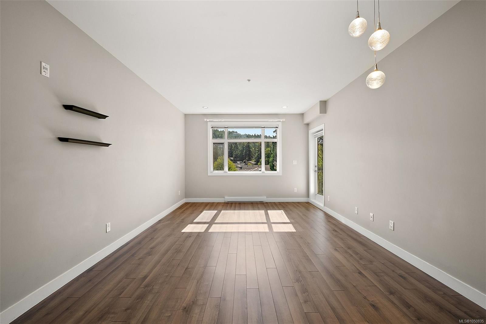 315-2655 Sooke Rd — listing photo 6 of 34
