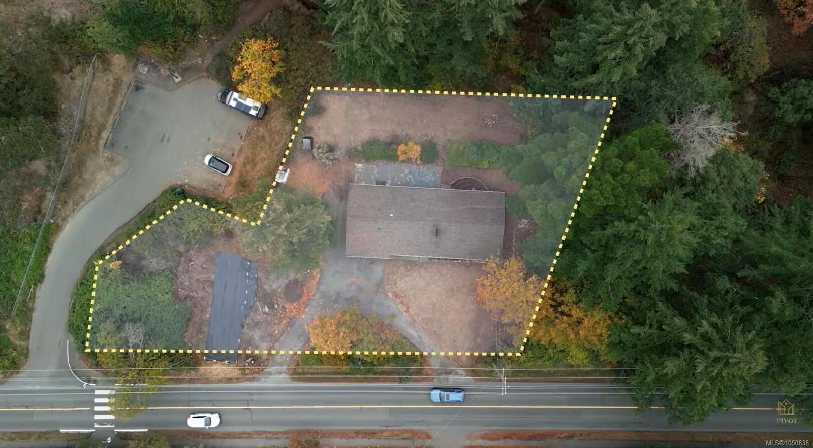 4439 Blenkinsop Rd — listing photo 3 of 42