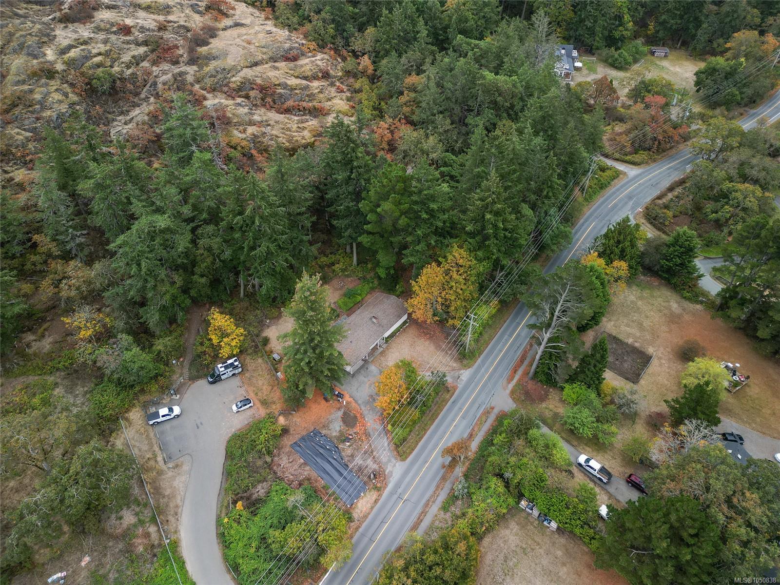 4439 Blenkinsop Rd — listing photo 7 of 42