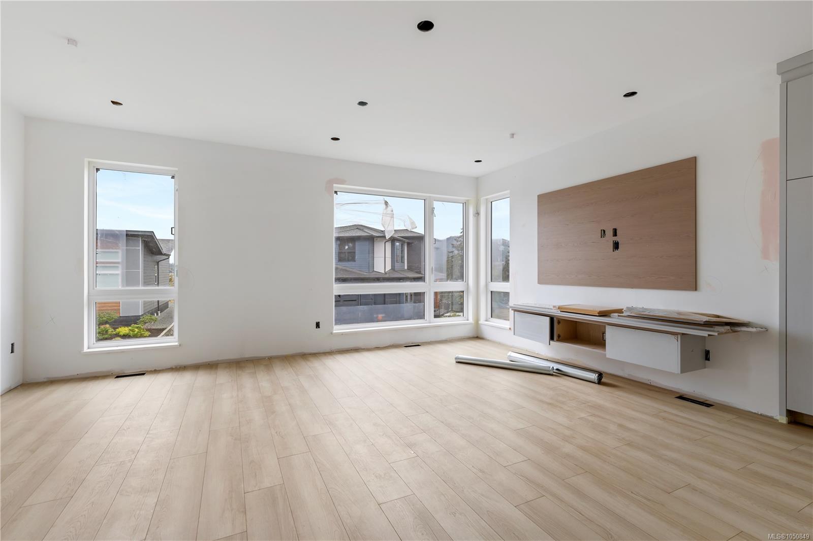 4-2787 Lakeview Terr — listing photo 12 of 14
