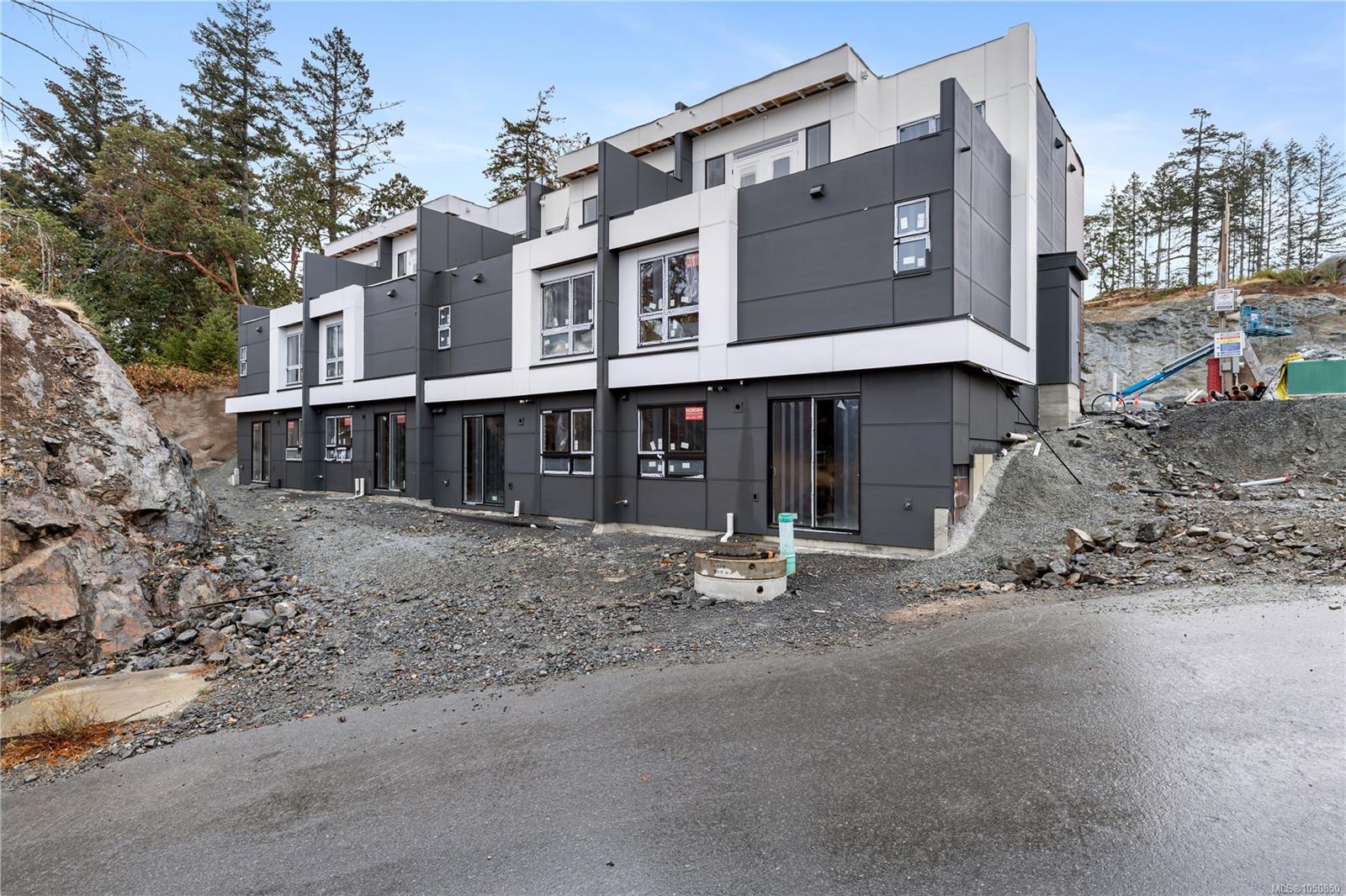 2-2787 Lakeview Terr — listing photo 9 of 14