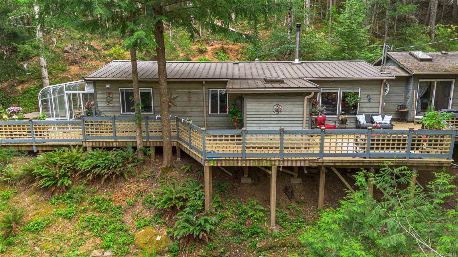 4731 McVicker Rd — listing photo 2 of 55