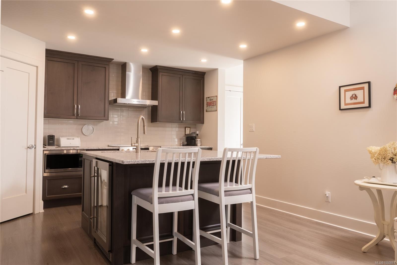 3504 Sparrowhawk Ave — listing photo 14 of 46