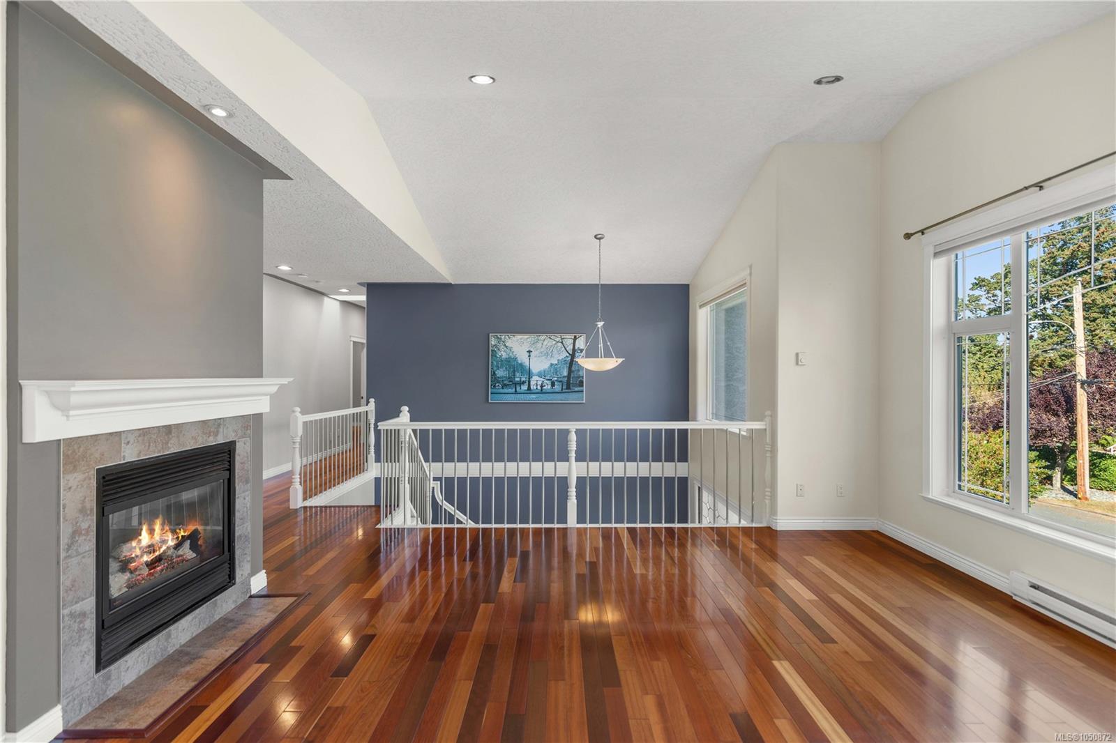 3908 Ascot Dr — listing photo 7 of 42