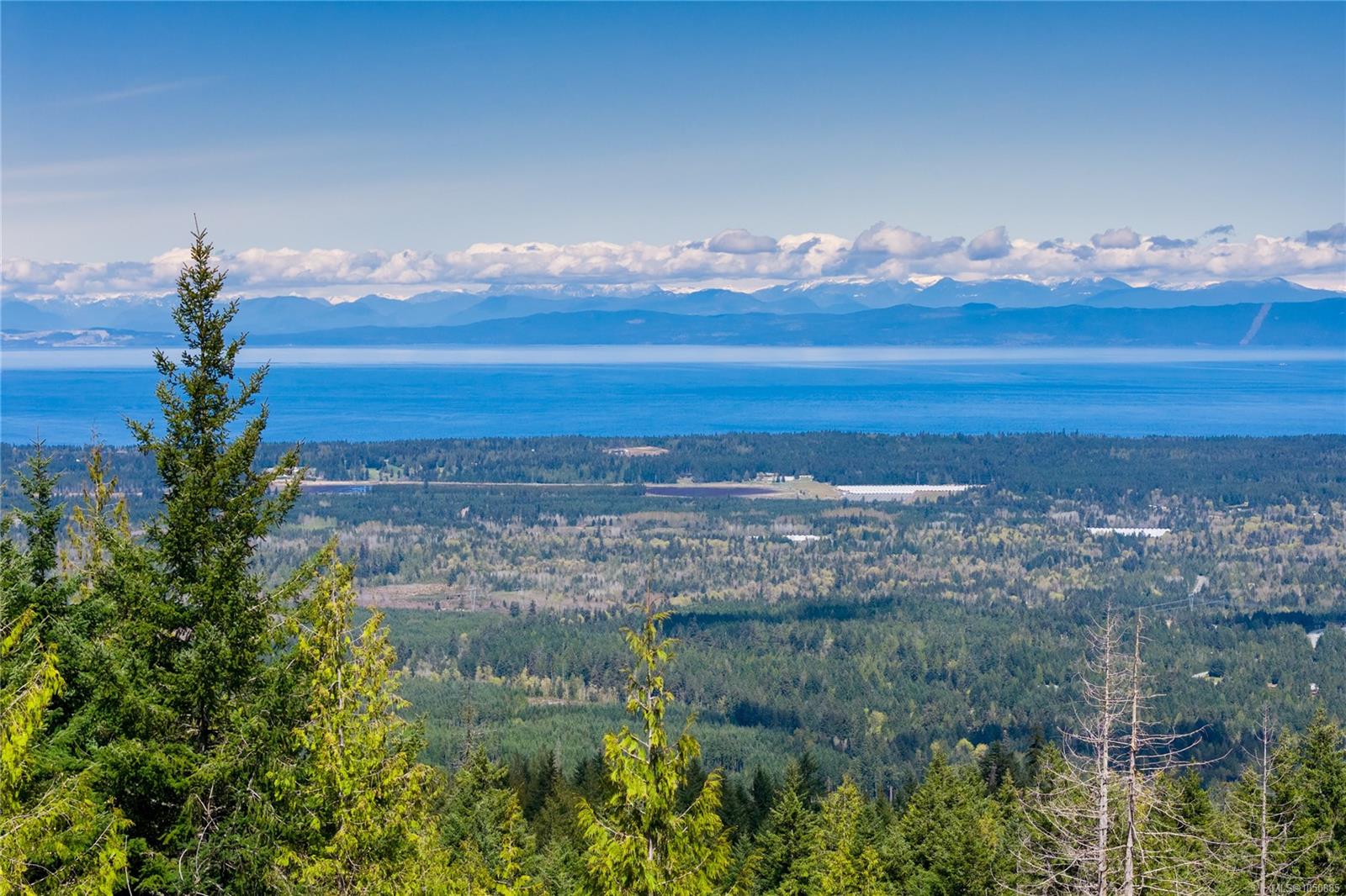 1915 Wallace Wood Way, Qualicum Beach