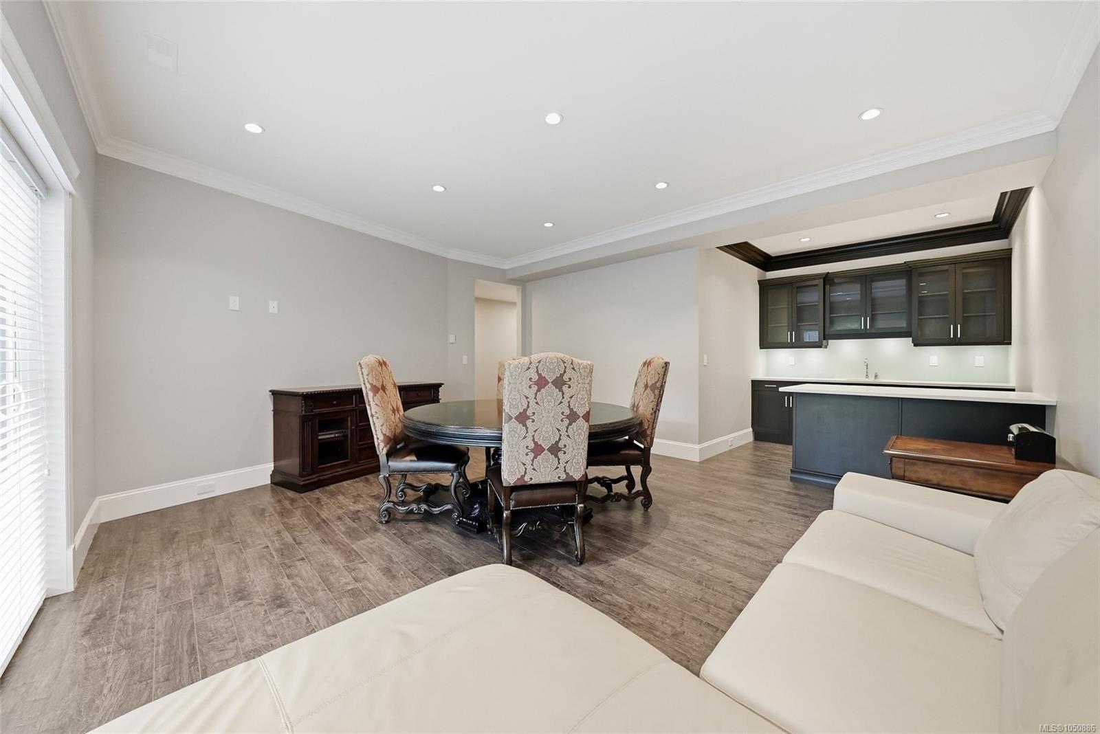 3495 Simmons Pl — listing photo 9 of 53