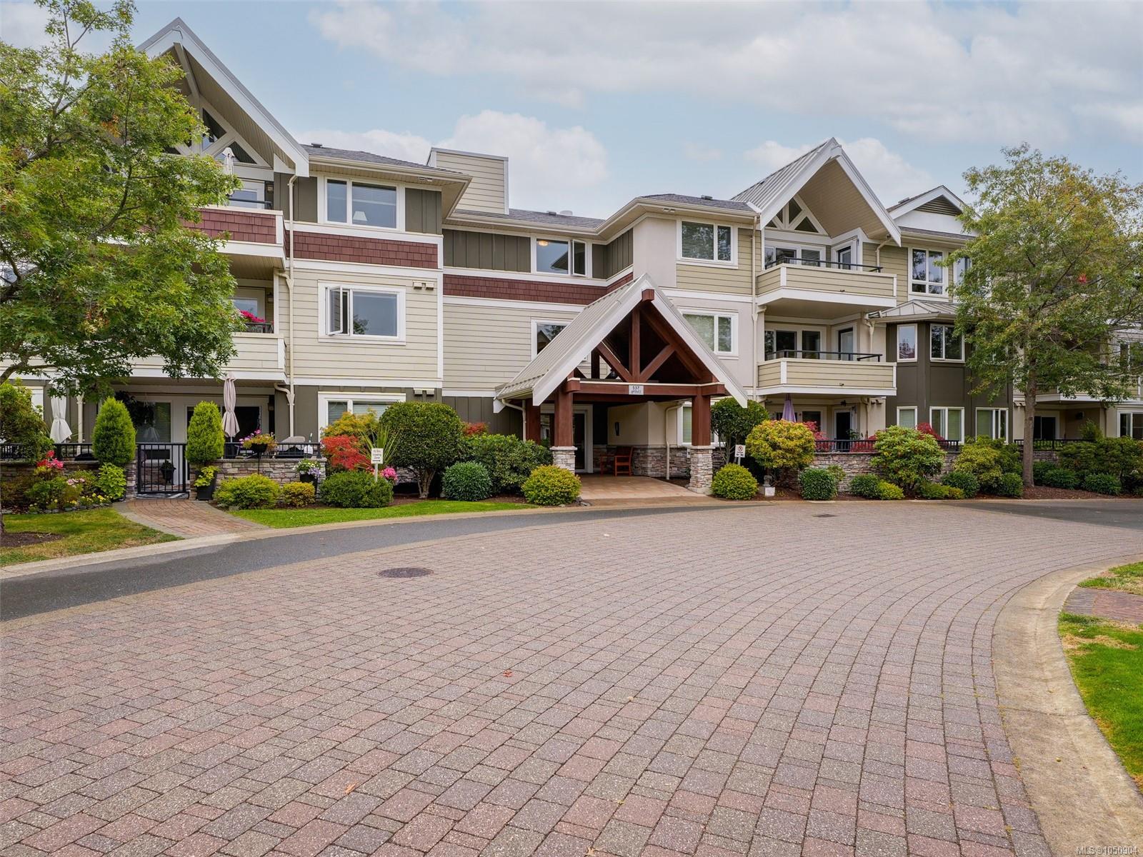 308-537 Heatherdale Lane — listing photo 2 of 36