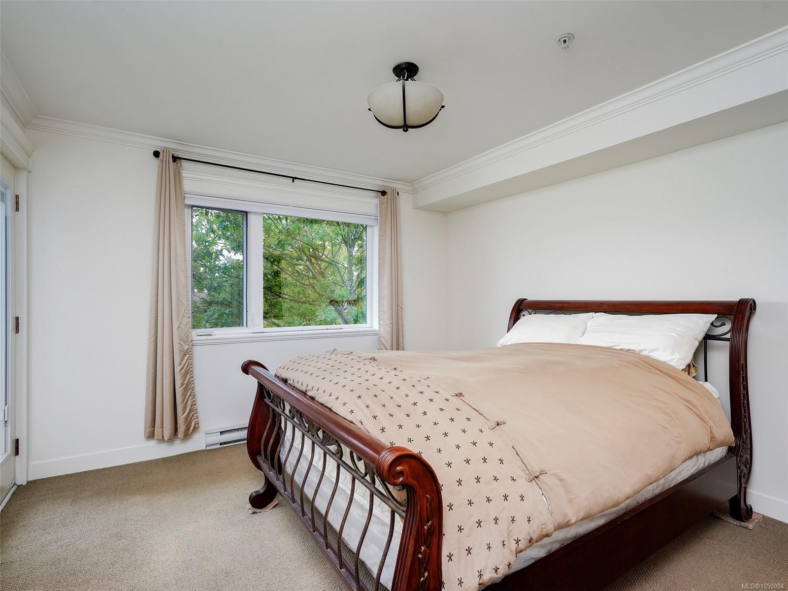 308-537 Heatherdale Lane — listing photo 13 of 36