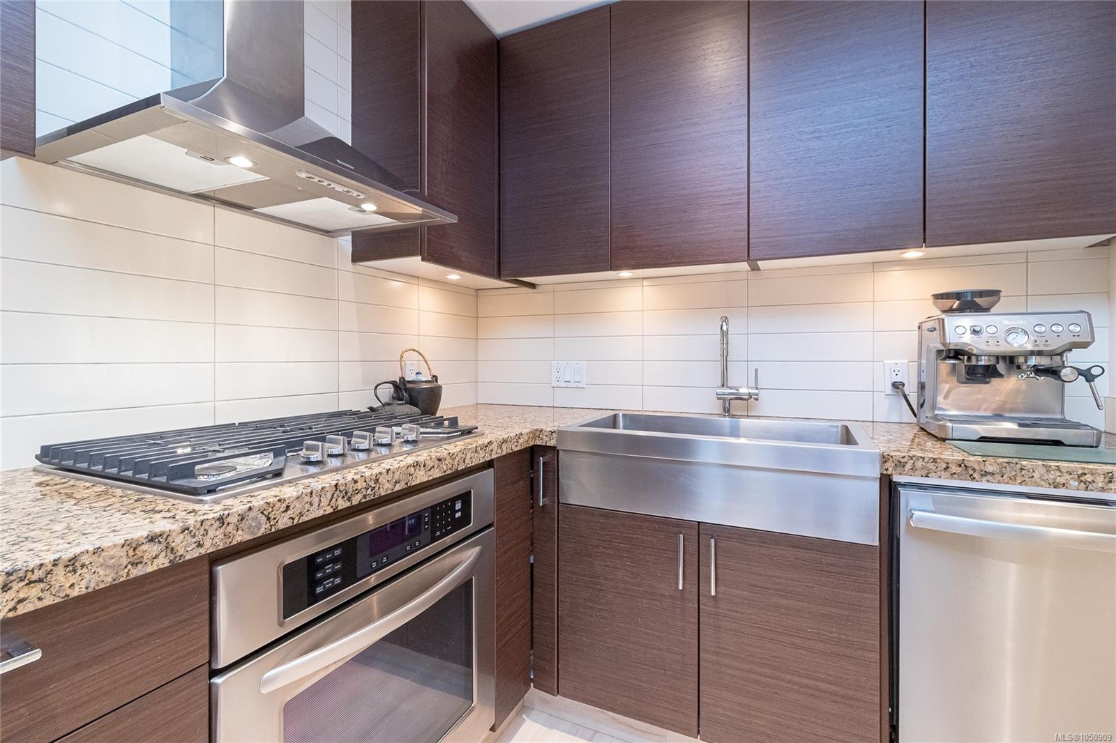 610-1400 Lynburne Pl — listing photo 11 of 31