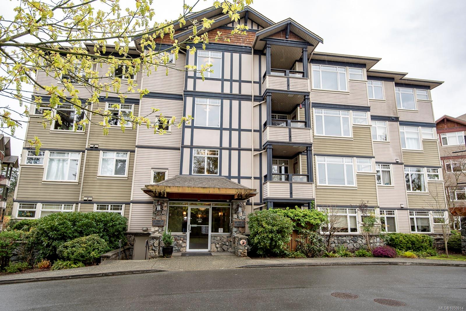 302D-1115 Craigflower Rd — listing photo 2 of 41
