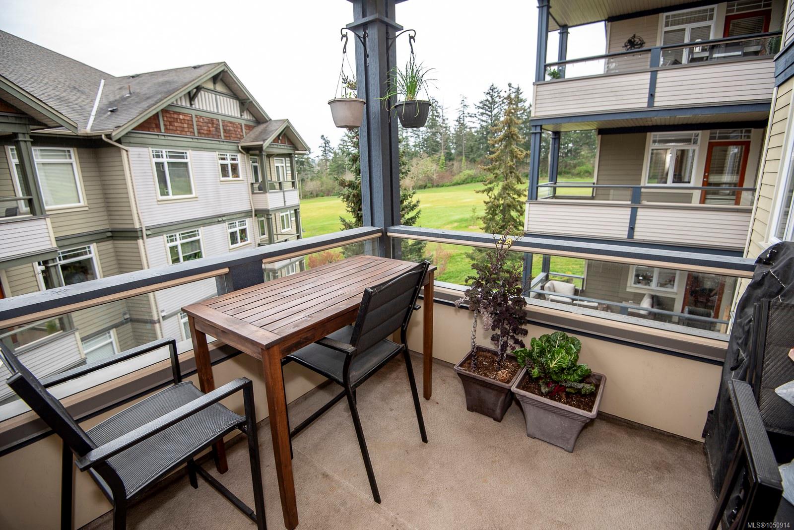 302D-1115 Craigflower Rd — listing photo 12 of 41