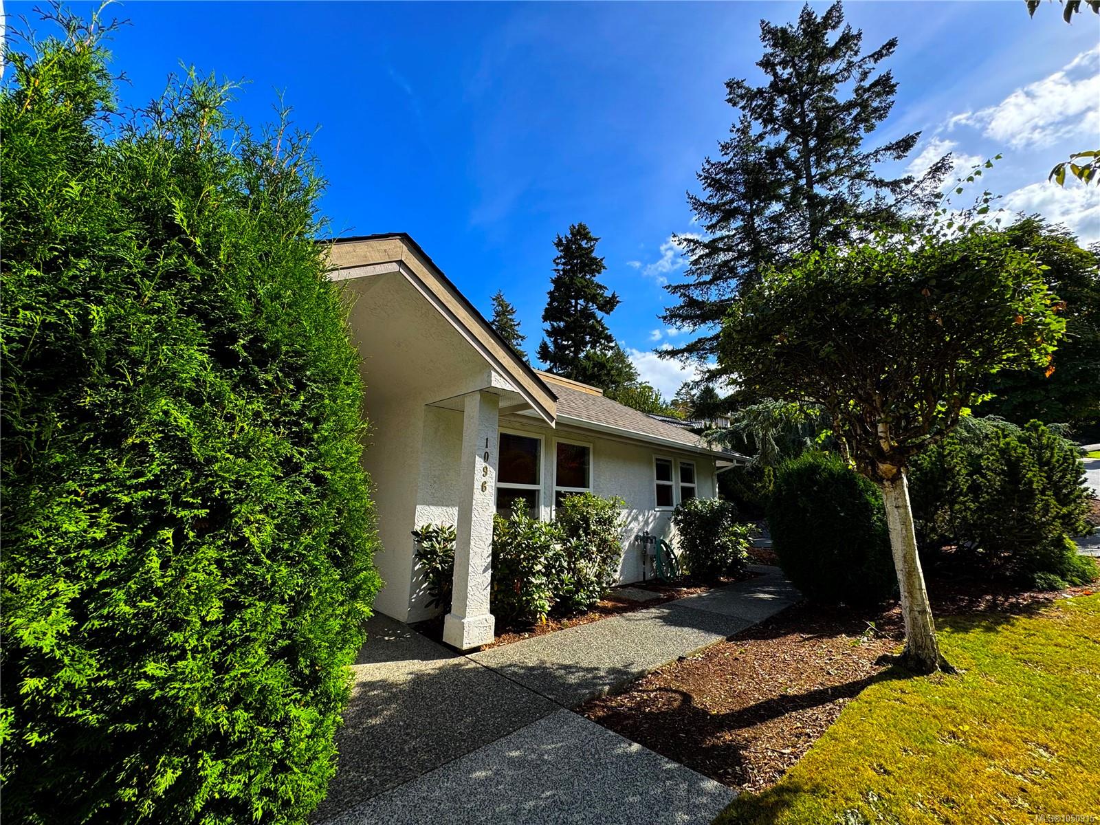 1096 Valewood Trail — listing photo 6 of 46