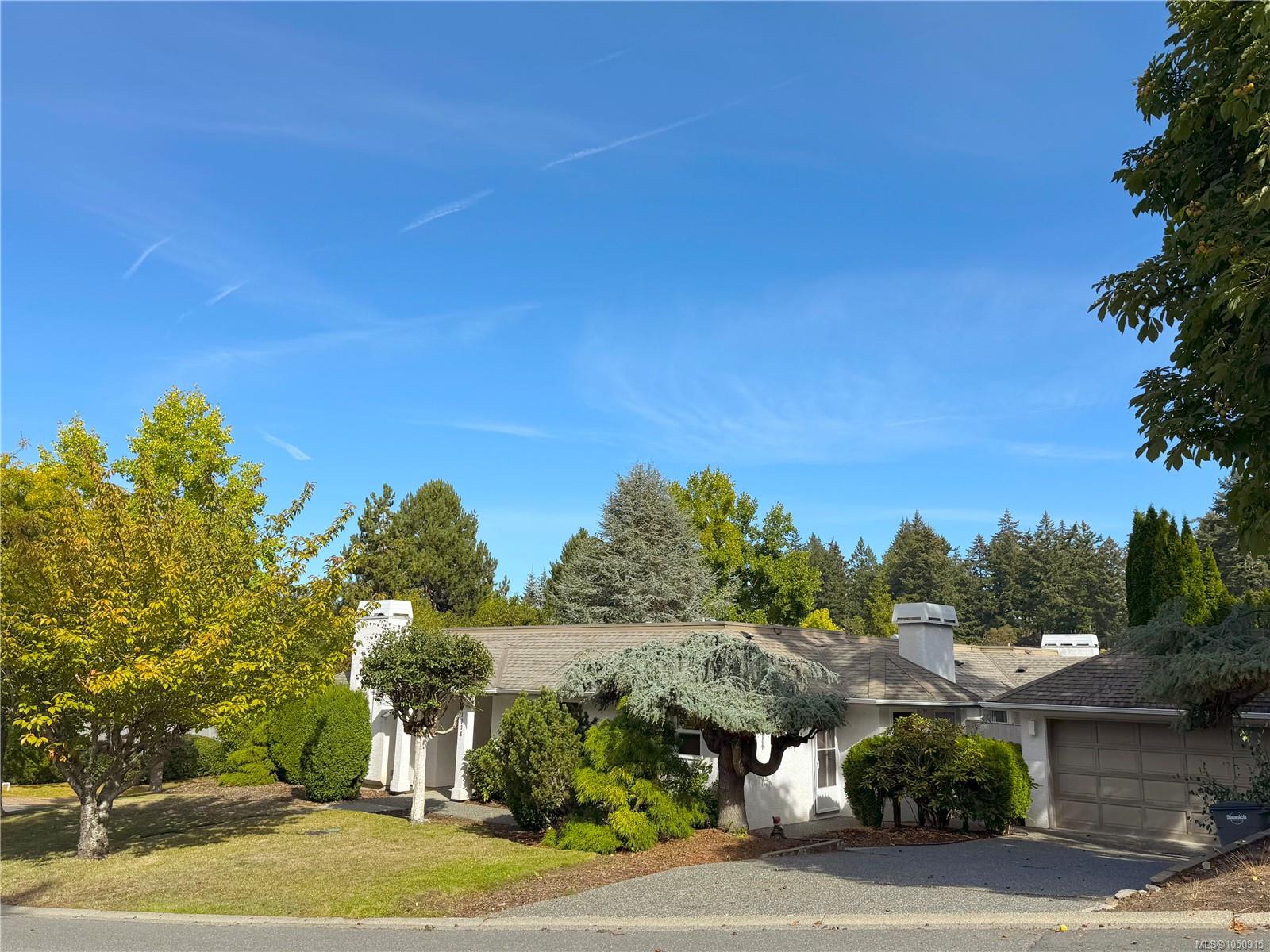 1096 Valewood Trail — listing photo 8 of 46