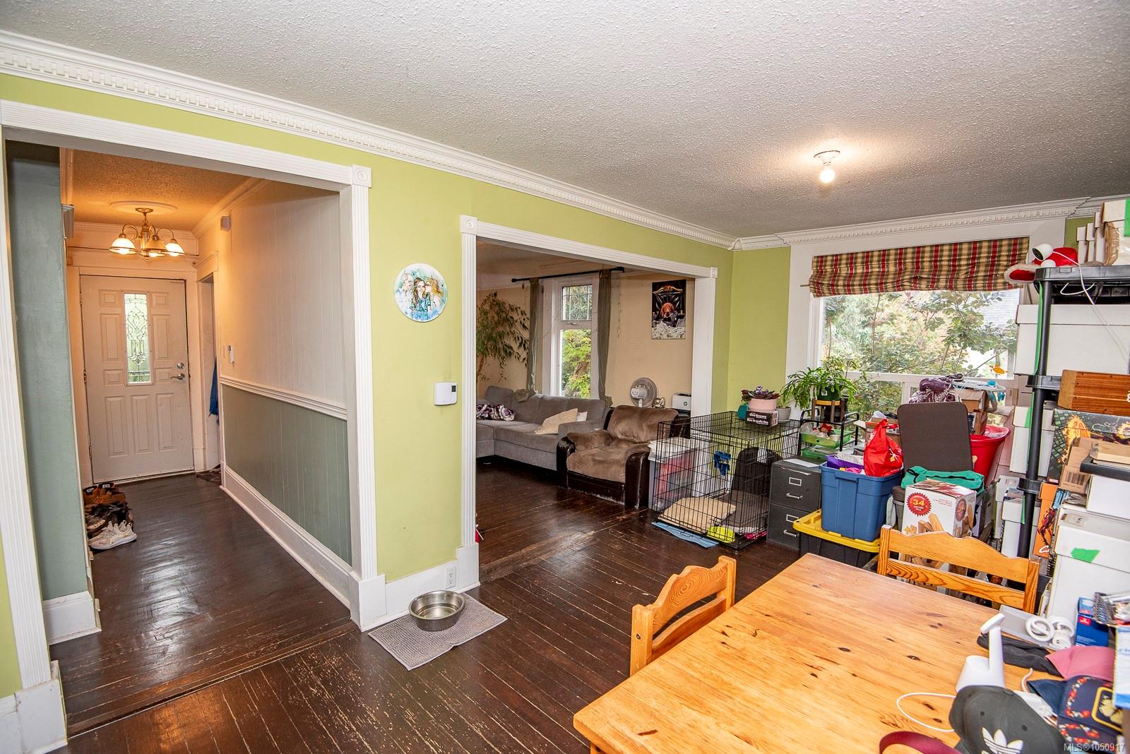 3814 Rowland Ave — listing photo 9 of 38