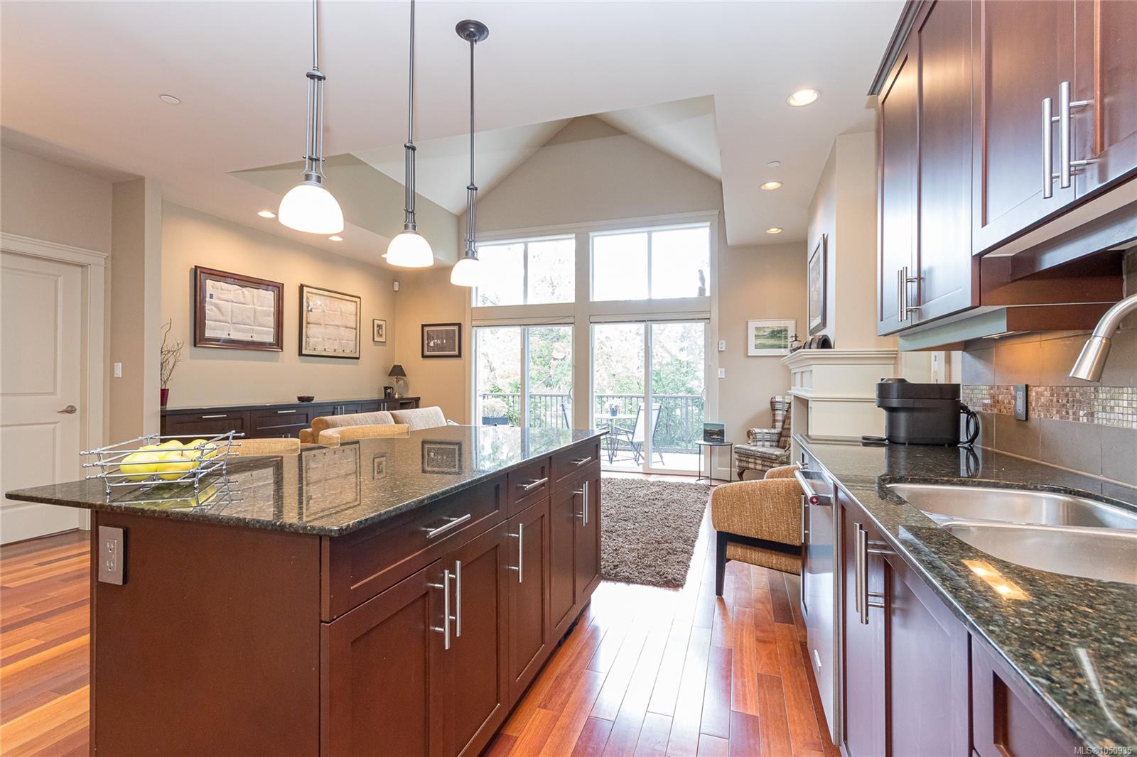 1-551 Bezanton Way — listing photo 13 of 41