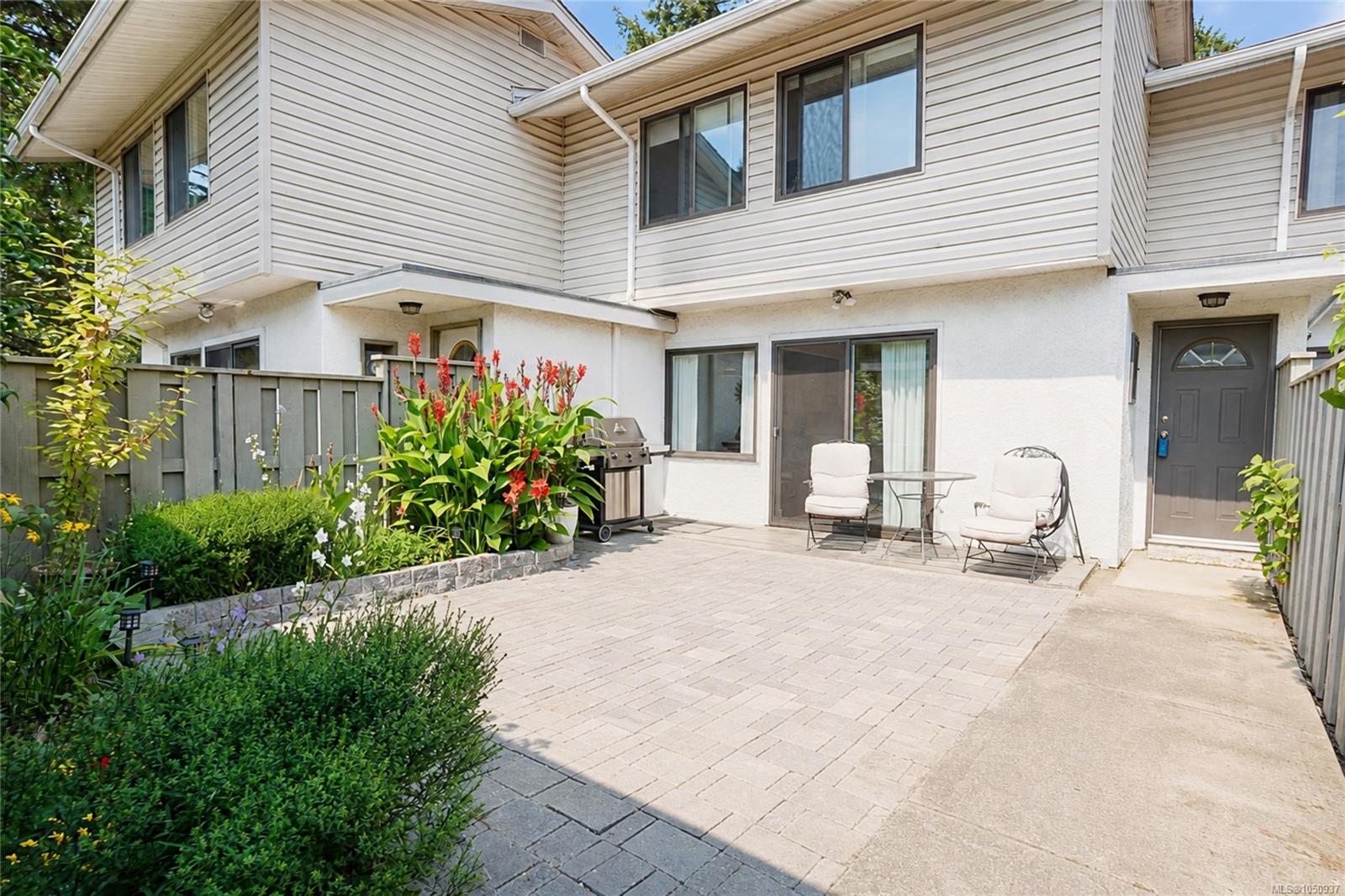 27-610 McKenzie Ave — listing photo 4 of 31