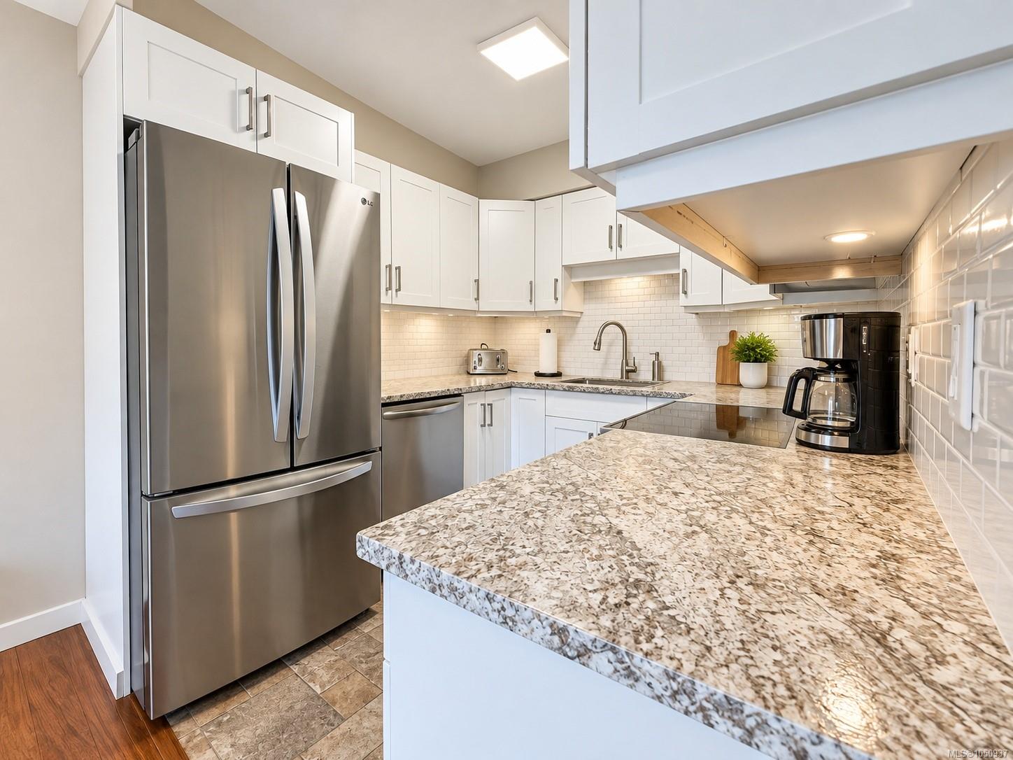 27-610 McKenzie Ave — listing photo 7 of 31