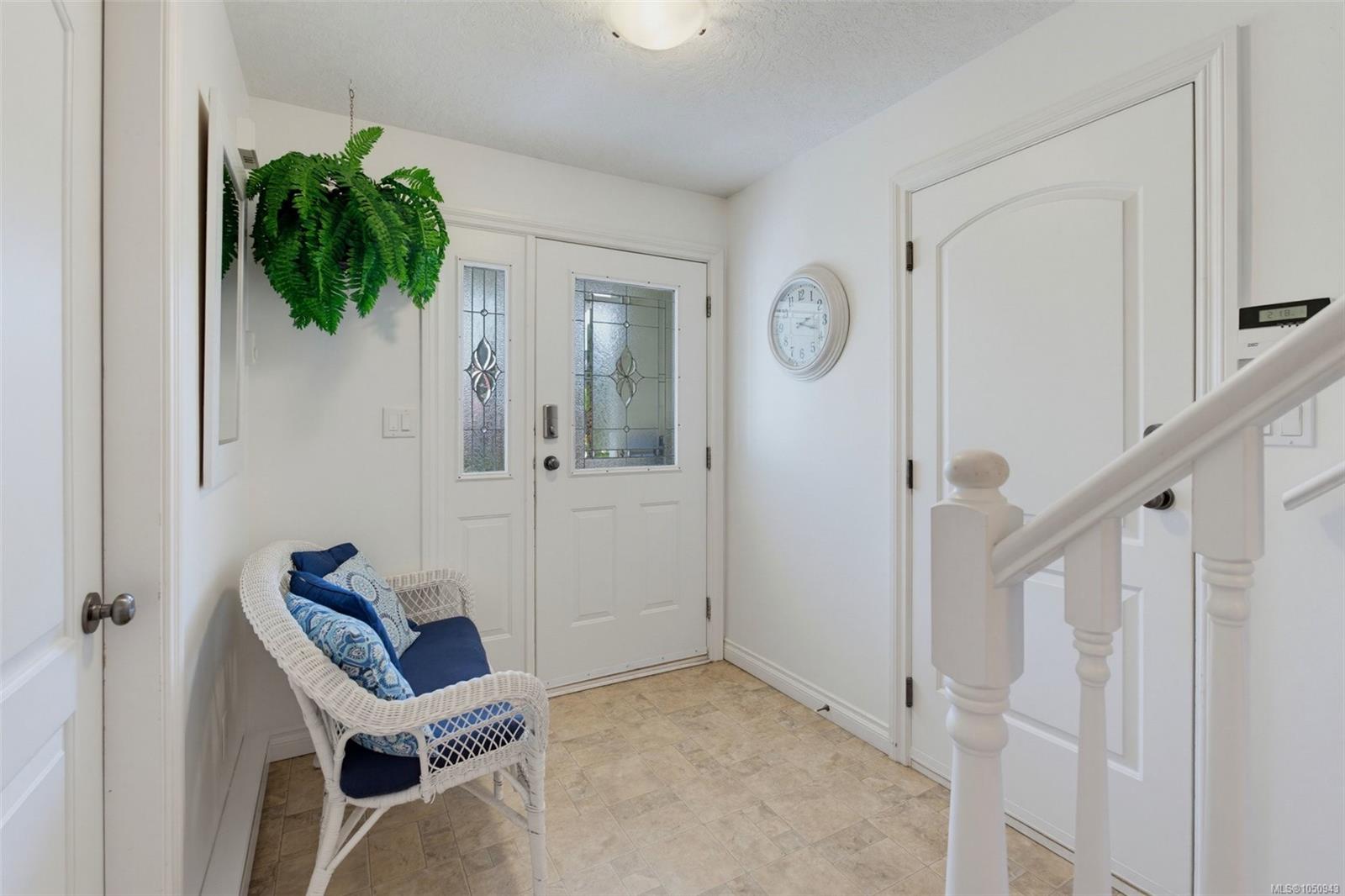 2244 Malaview Ave — listing photo 7 of 44