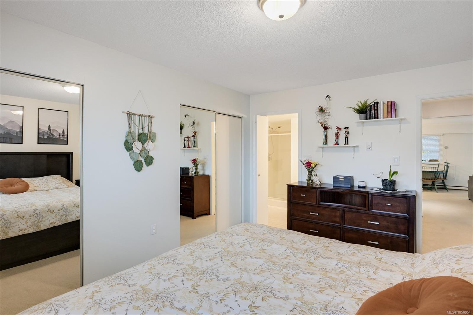 303-1625 Belmont Ave — listing photo 14 of 28