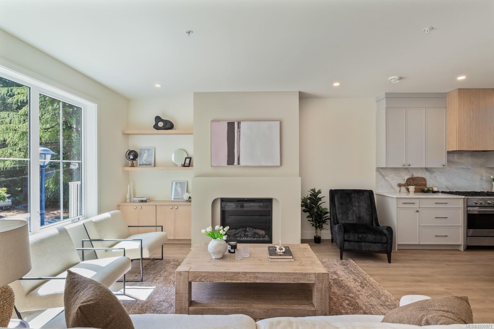109-2770 Vantilburg Cres — listing photo 3 of 33