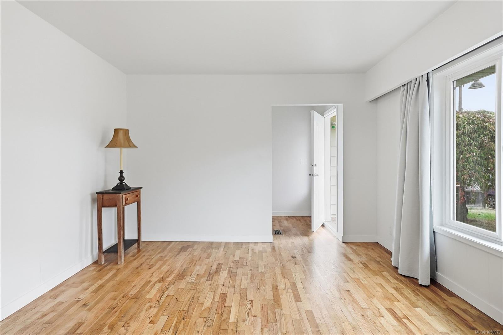 193 Corfield St — listing photo 8 of 61