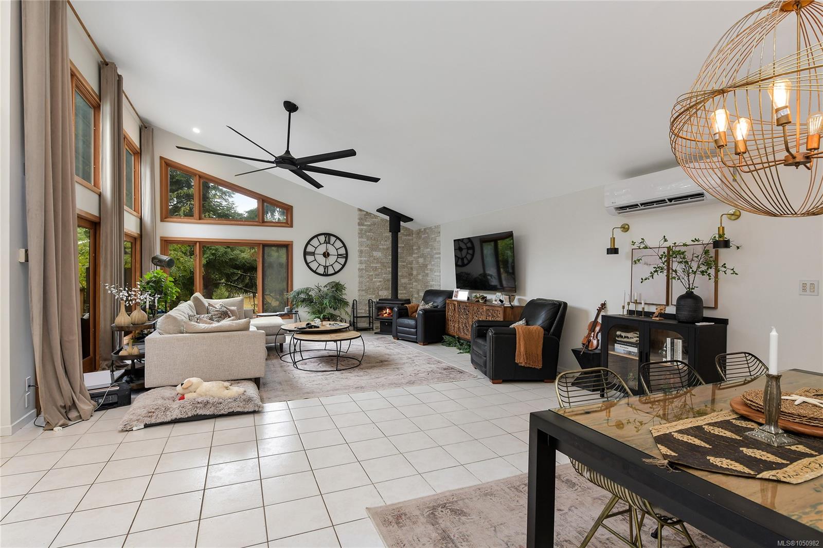 505 Bayview Dr — listing photo 14 of 47