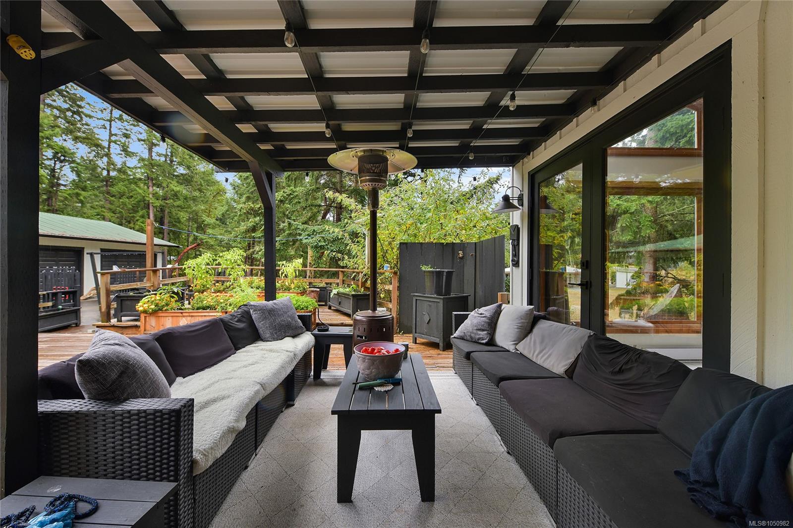 505 Bayview Dr — listing photo 7 of 47