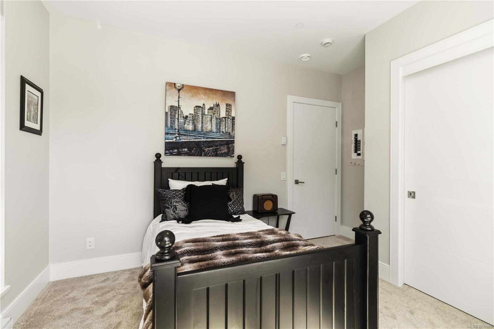 301-990 Doumac Ave — listing photo 14 of 30