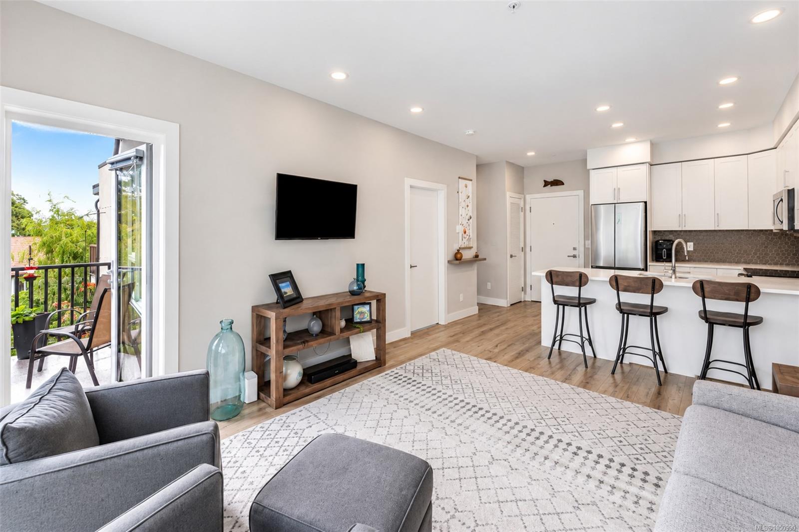 408-280 Island Hwy — listing photo 11 of 34