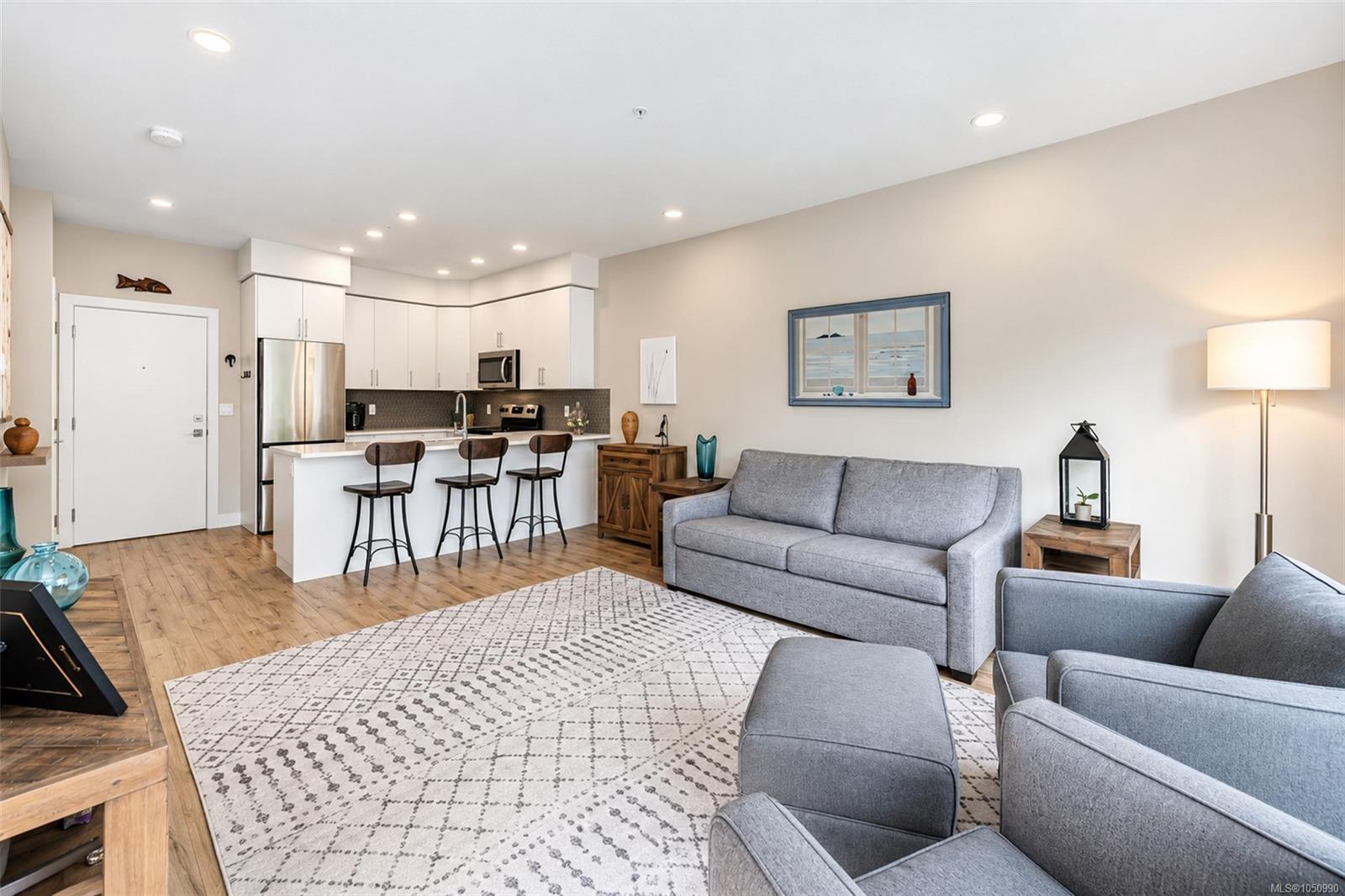 408-280 Island Hwy — listing photo 9 of 34
