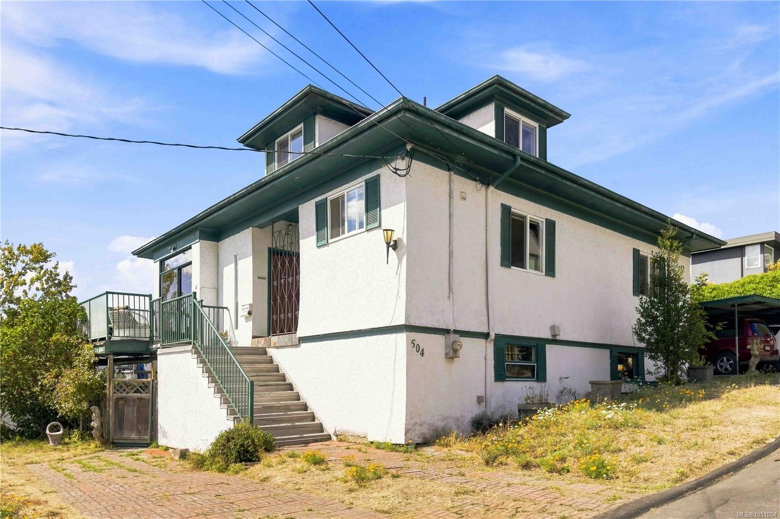504 Wilson St — listing photo 2 of 65