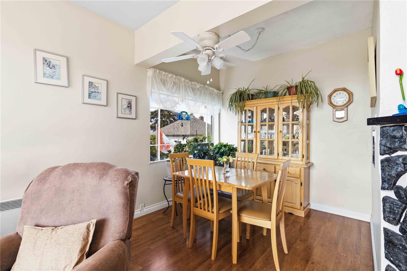 504 Wilson St — listing photo 12 of 65