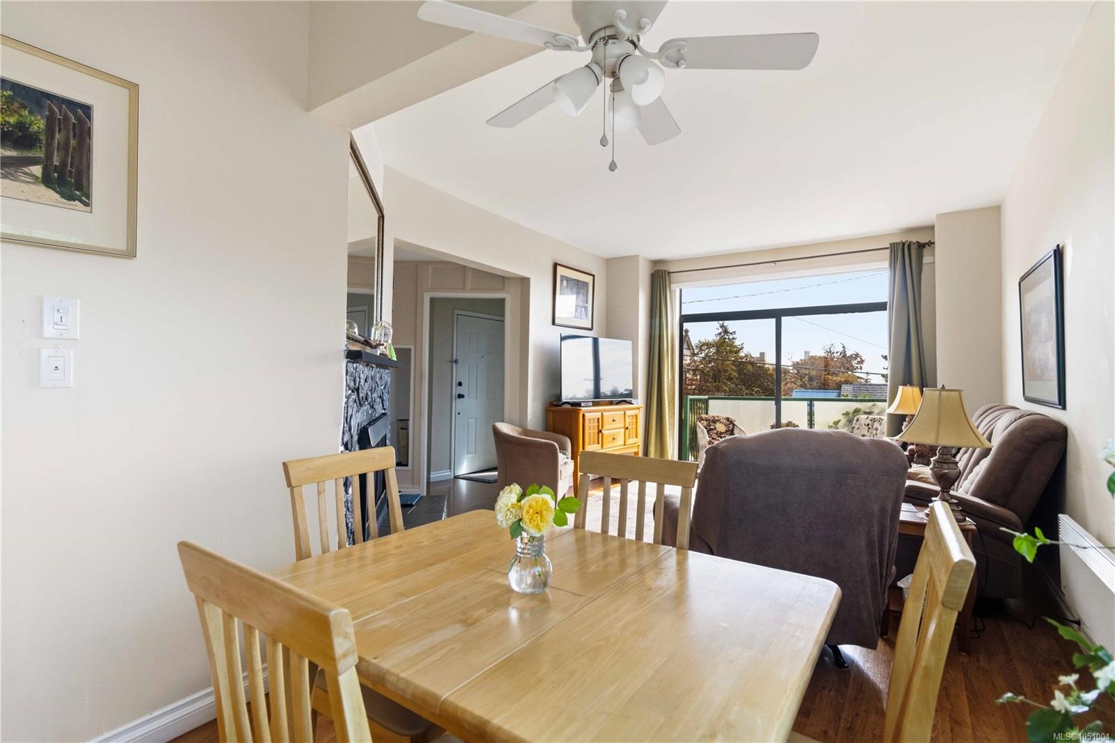 504 Wilson St — listing photo 13 of 65