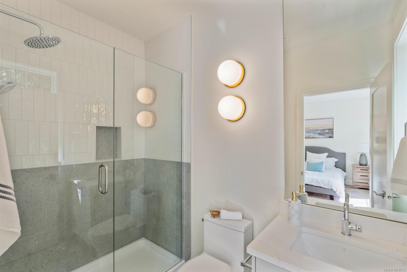 107-2770 Vantilburg Cres — listing photo 14 of 33