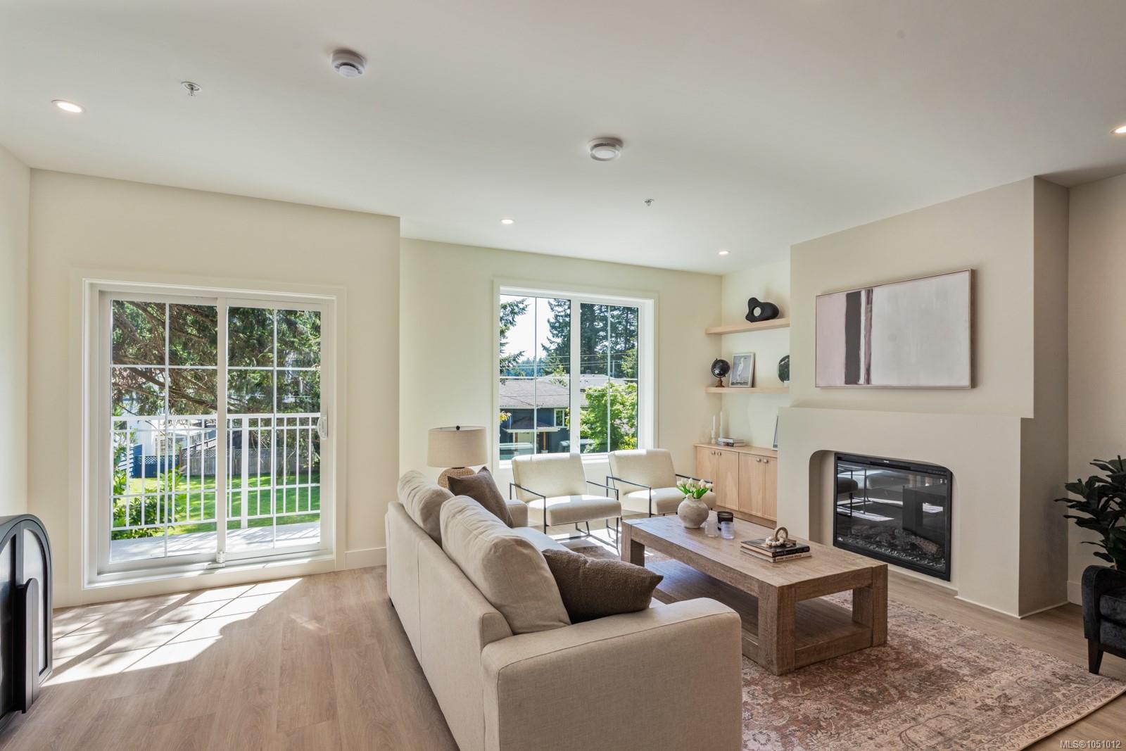 107-2770 Vantilburg Cres — listing photo 4 of 33