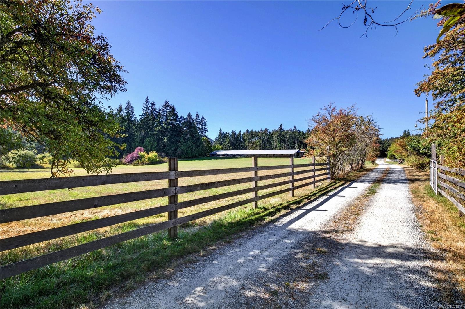 800 Lower Ganges Rd photo 4