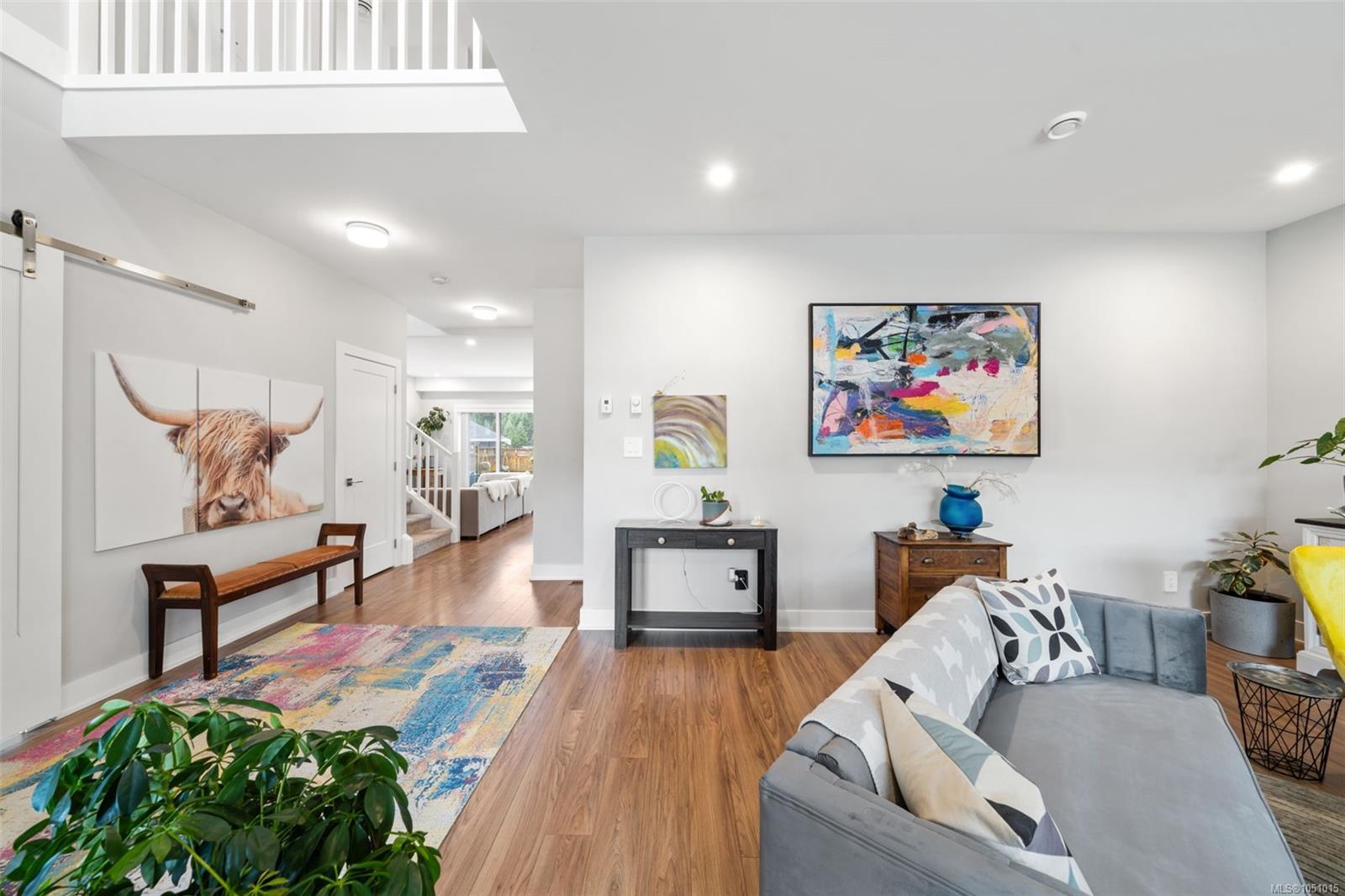 2923 Constellation Ave — listing photo 5 of 55