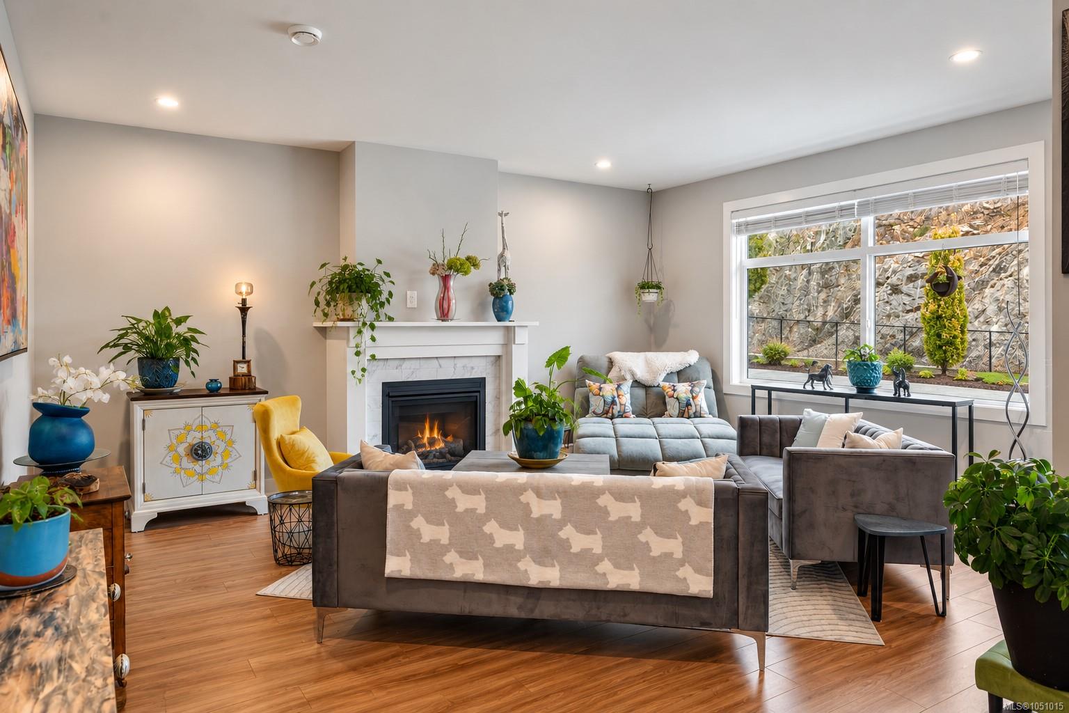 2923 Constellation Ave — listing photo 6 of 55