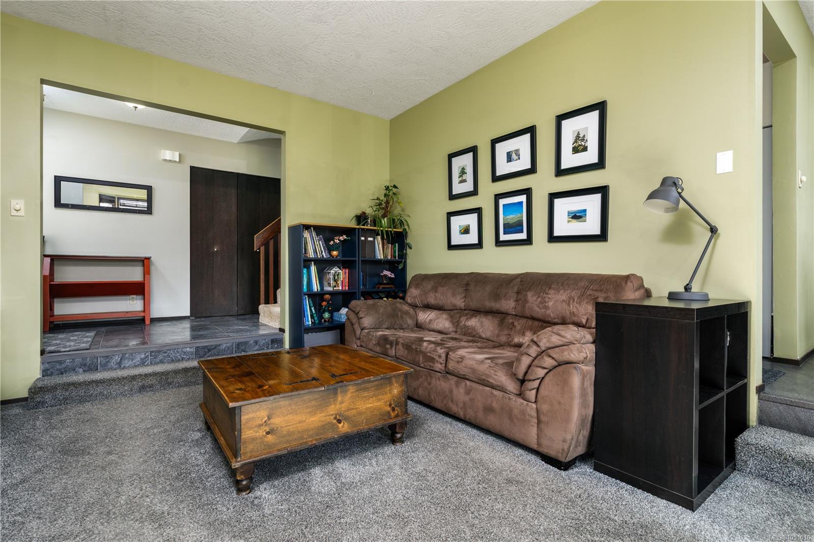 520 Elizabeth Ann Dr — listing photo 5 of 29