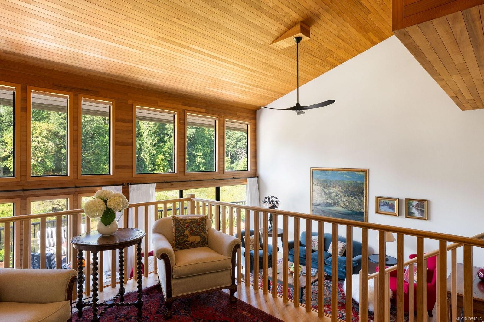 5320 Old West Saanich Rd — listing photo 6 of 28
