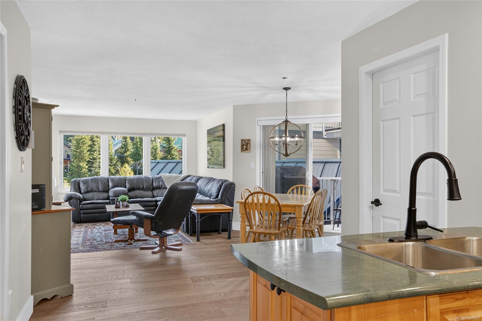 108-1320 Henry Rd — listing photo 11 of 57