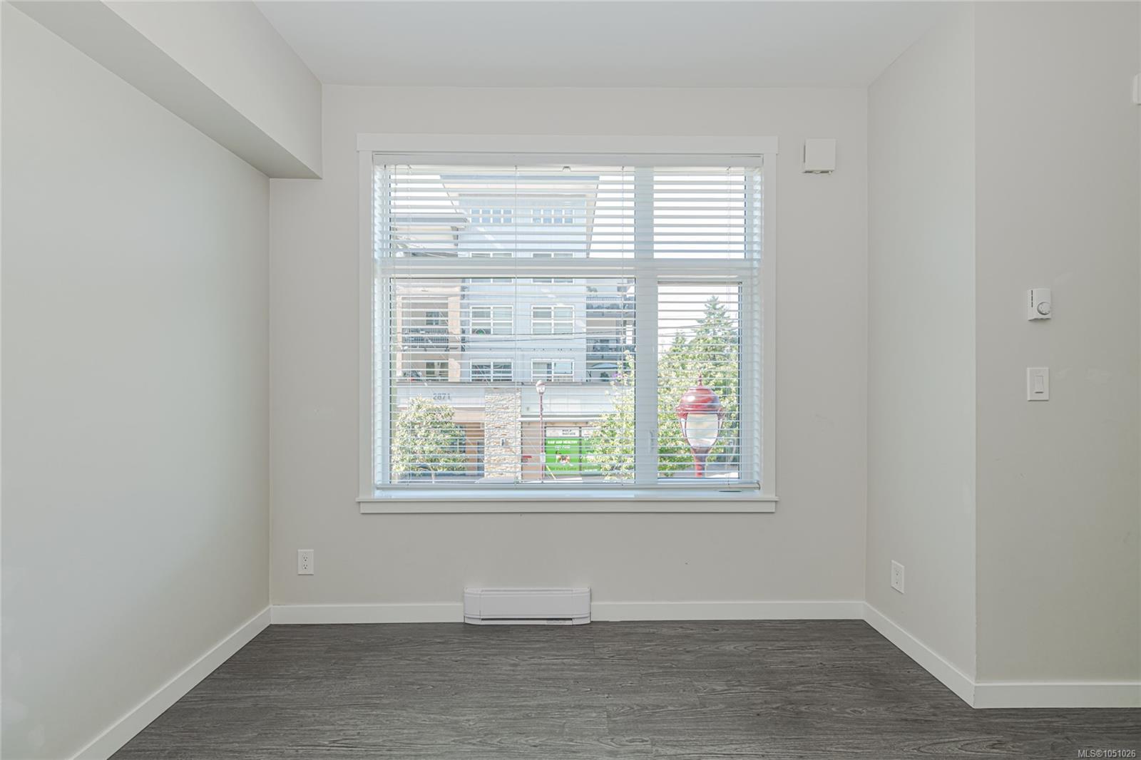 216-2843 Jacklin Rd — listing photo 9 of 24