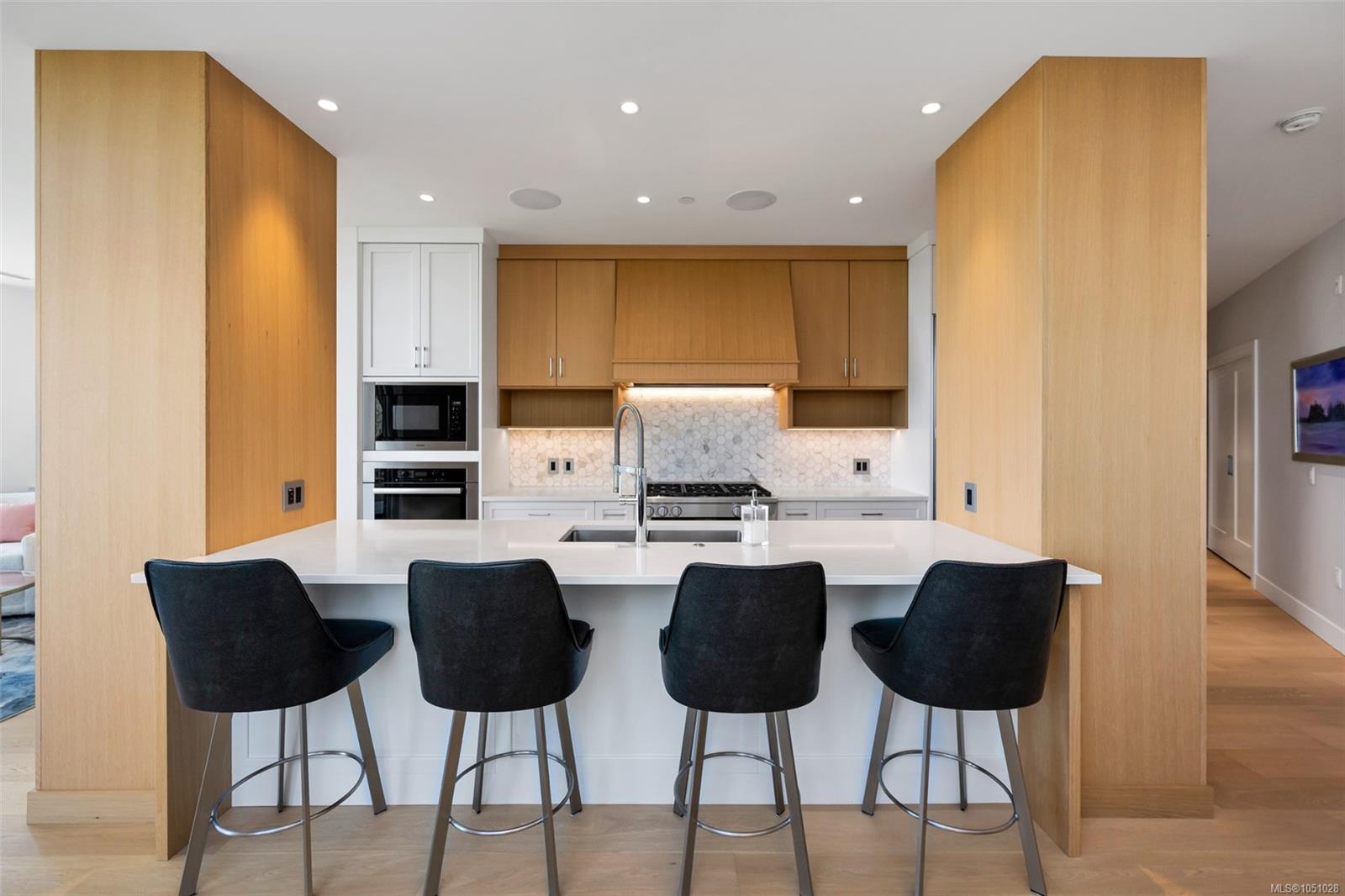 103-5388 Hill Rise Terr — listing photo 12 of 63