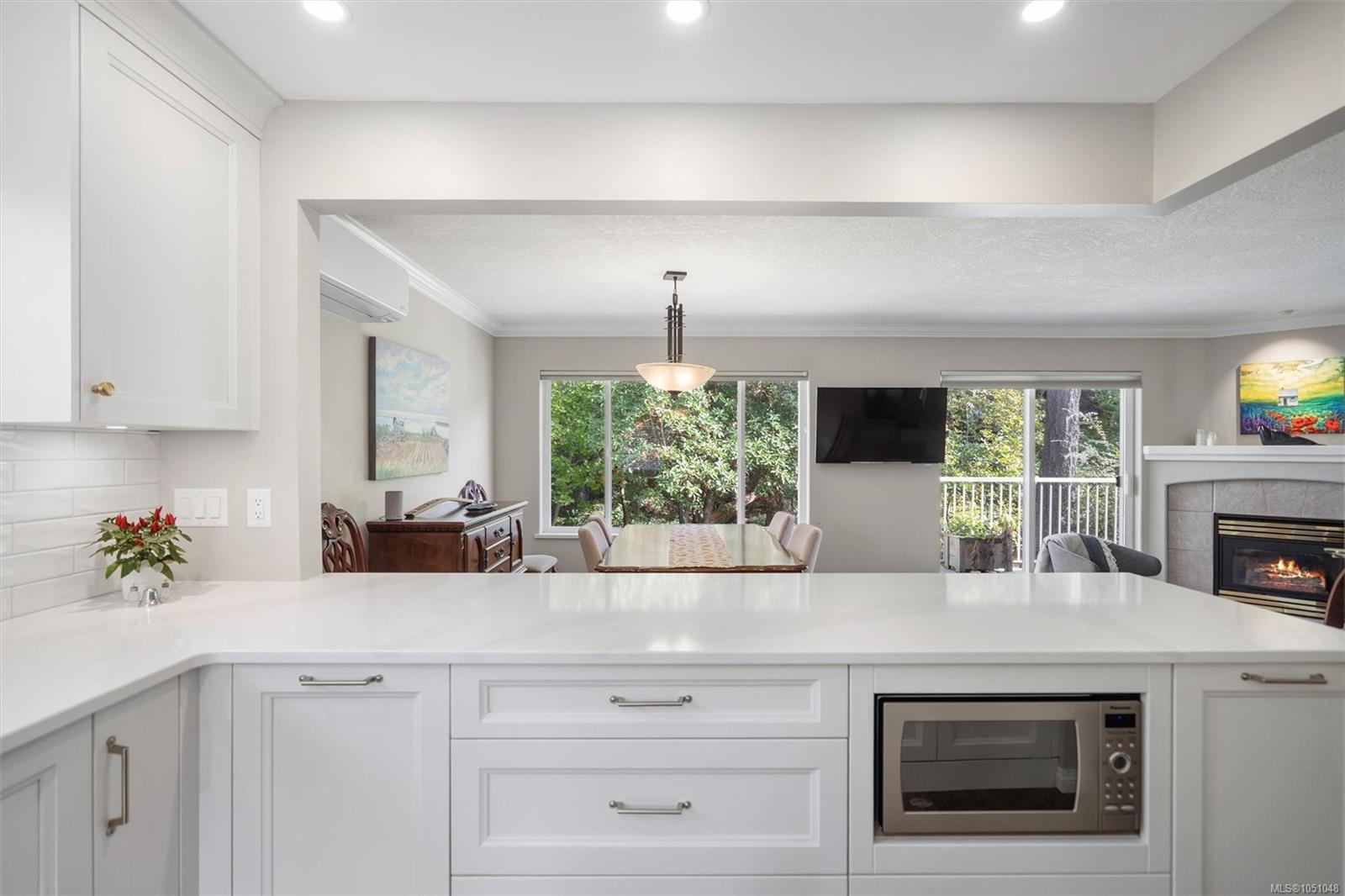 31-118 Aldersmith Pl — listing photo 3 of 49