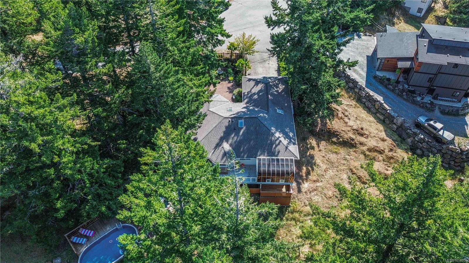 646 Cains Way photo 2