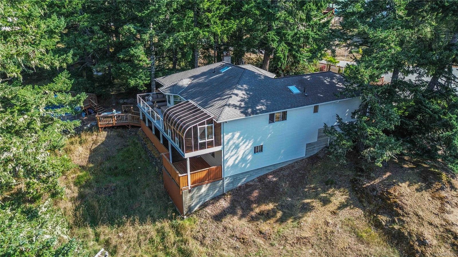 646 Cains Way photo 5