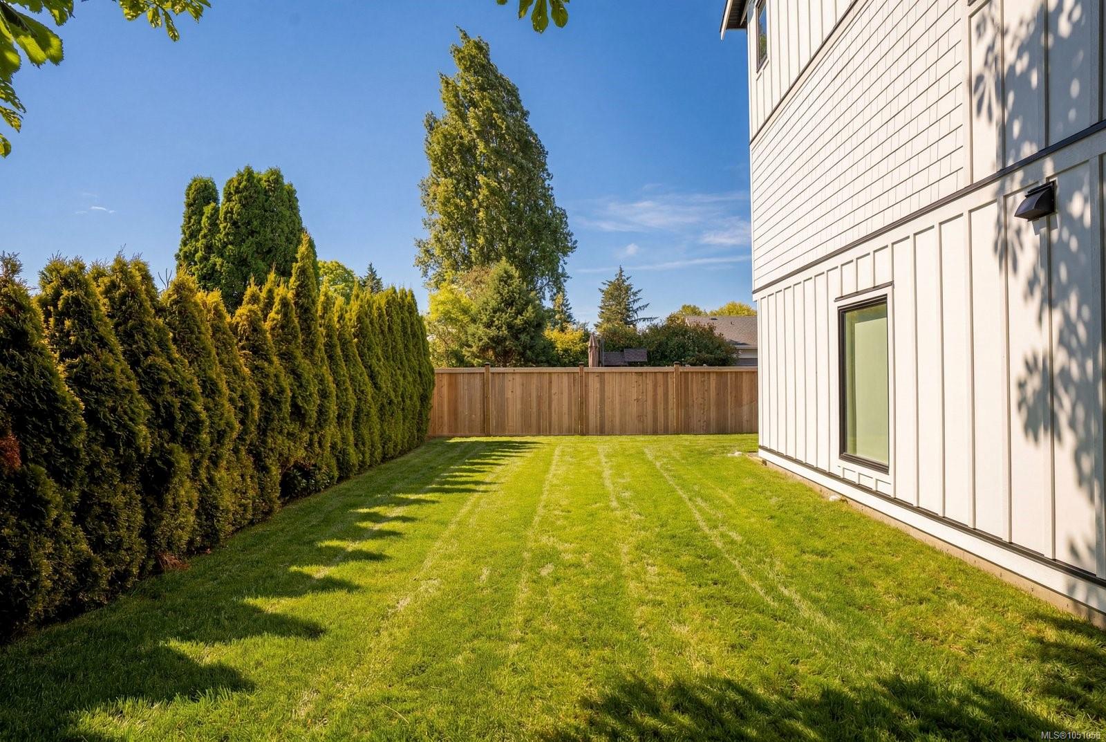 4-2118 Pentland Rd — listing photo 6 of 45