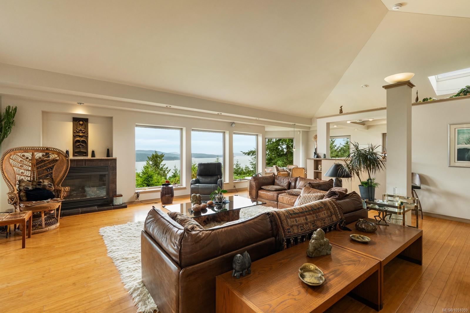 11406 Sycamore Dr — listing photo 13 of 71
